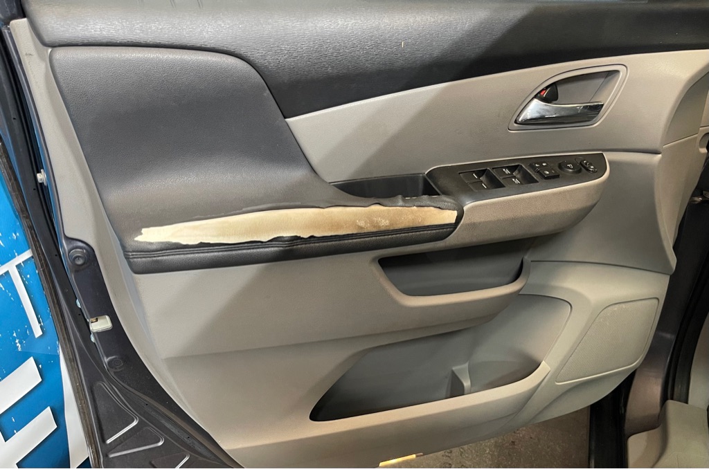 2014 Honda Odyssey EX-L photo 8