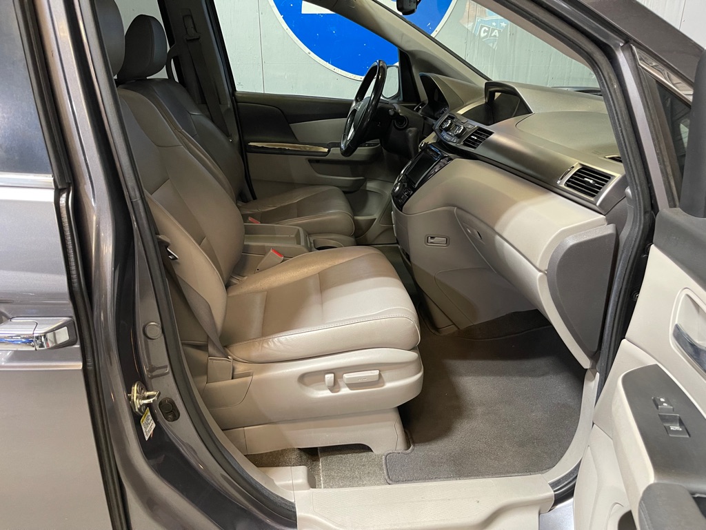2014 Honda Odyssey EX-L photo 16