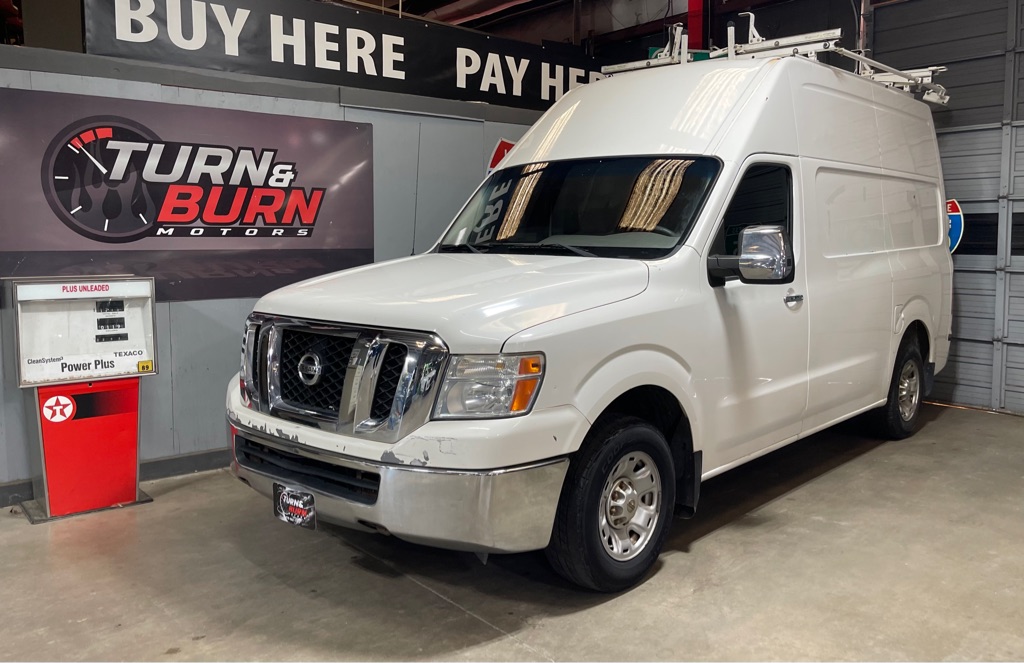 2012 NISSAN NV 2500 HD S