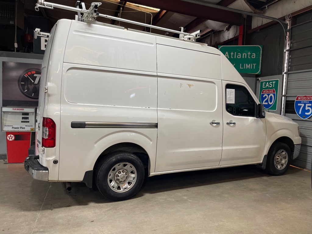 2012 NISSAN NV 2500 HD S