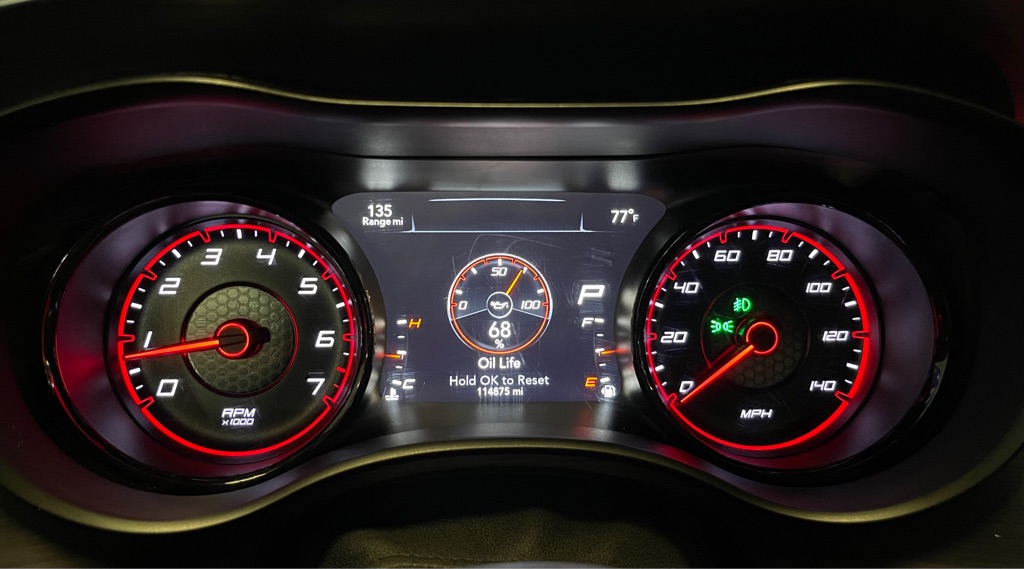2017 Dodge Charger SXT photo 10