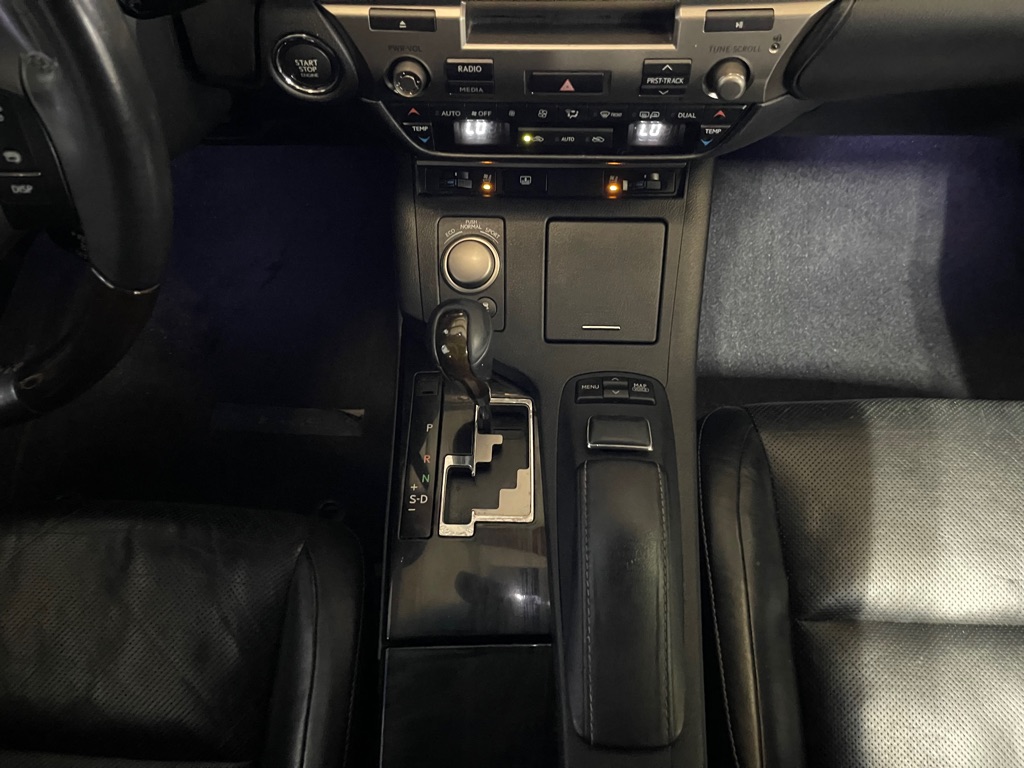 2014 Lexus ES 350 Base photo 11