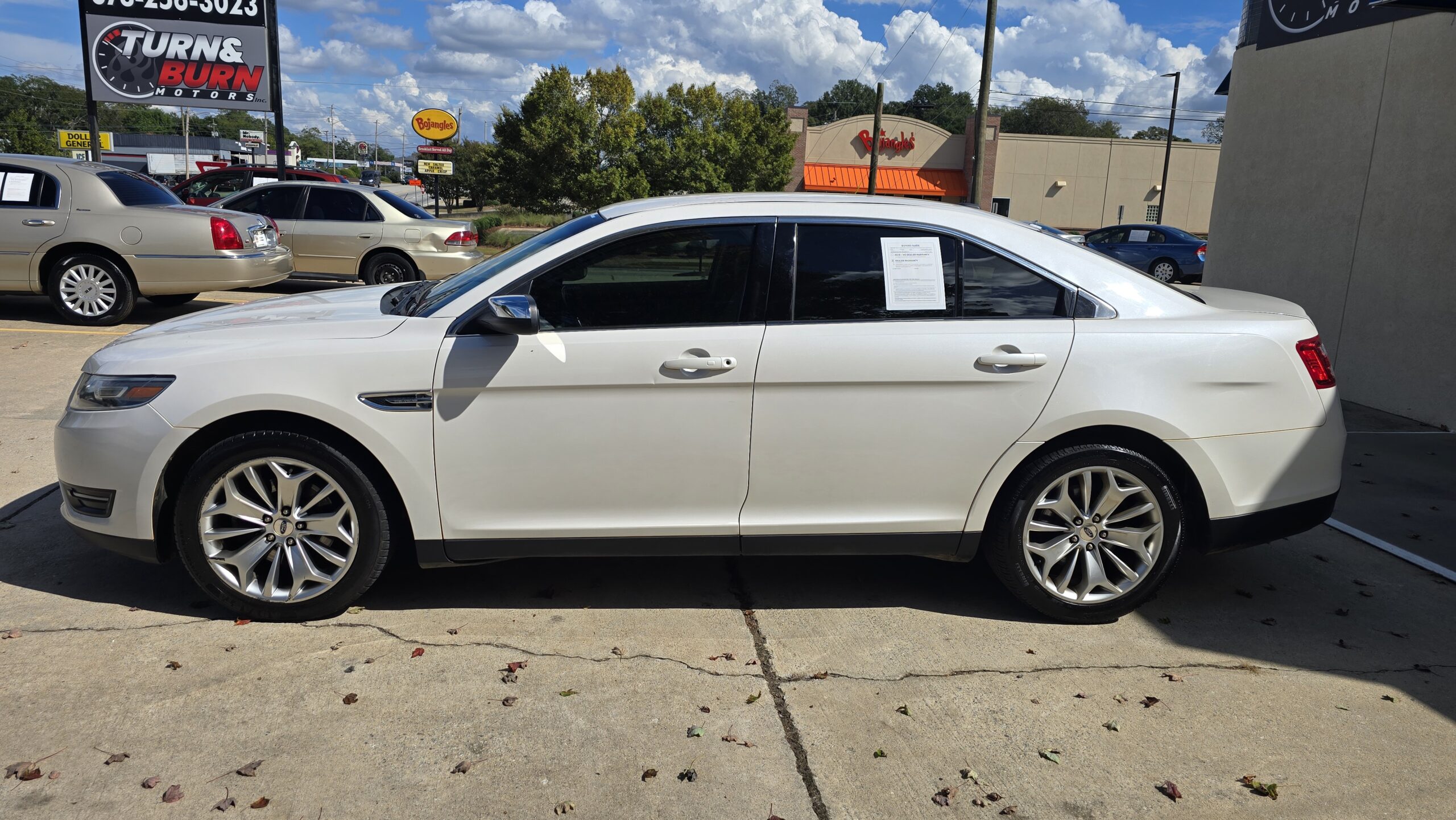 2016 Ford Taurus Limited photo 3