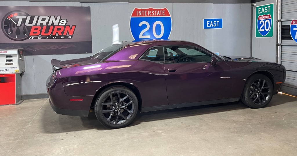 2022 DODGE CHALLENGER SXT