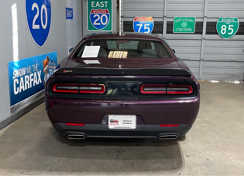 2022 Dodge Challenger SXT photo 4