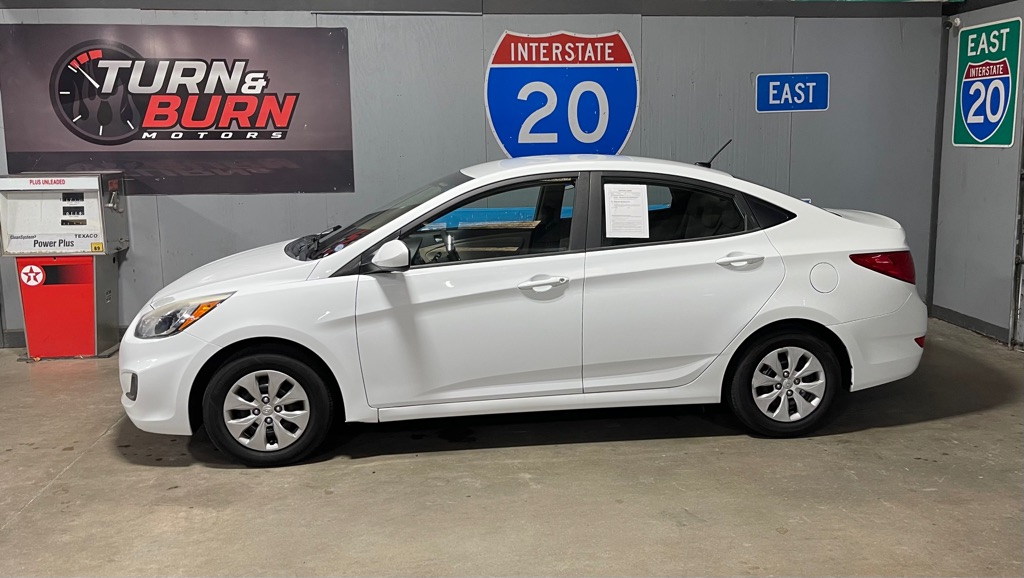 2016 HYUNDAI ACCENT SE