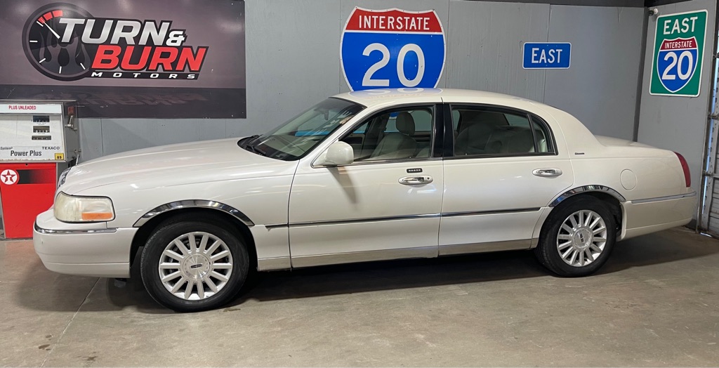 2004 LINCOLN TOWN CAR ULTIMATE