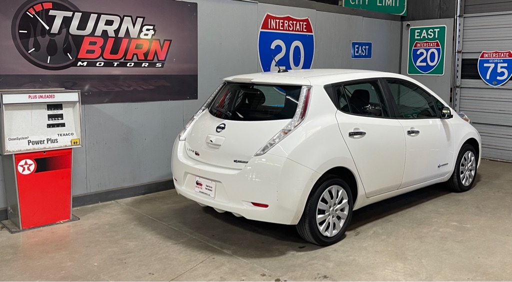 2015 NISSAN LEAF S