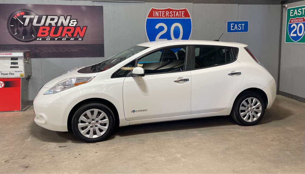 2015 NISSAN LEAF S
