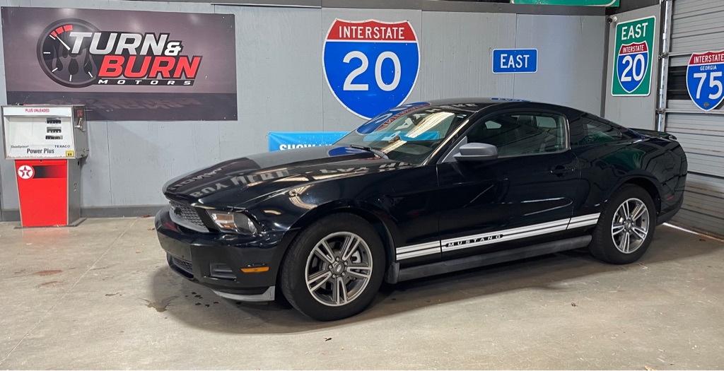 2011 FORD MUSTANG V6