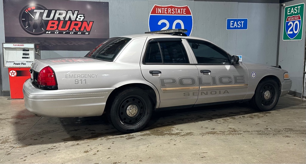 2011 FORD CROWN VICTORIA POLICE INTERCEPTOR