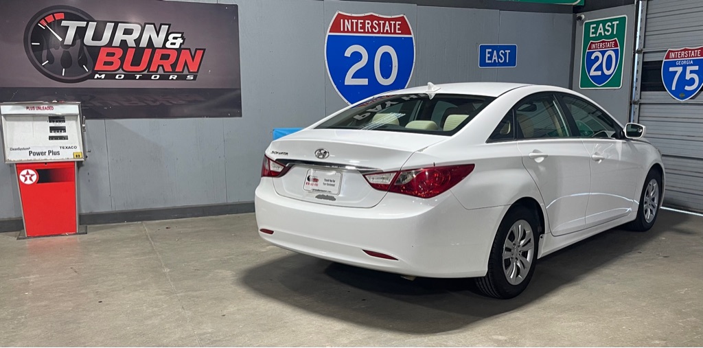 2011 HYUNDAI SONATA GLS