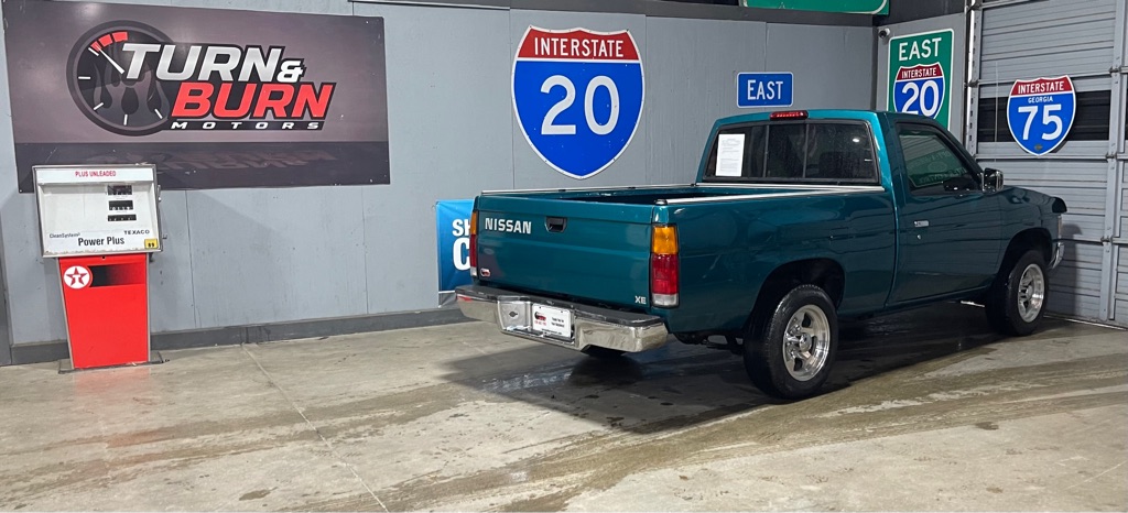 1995 NISSAN TRUCK BASE