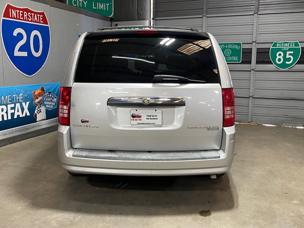 2009 Chrysler Town & Country Touring - Photo 6