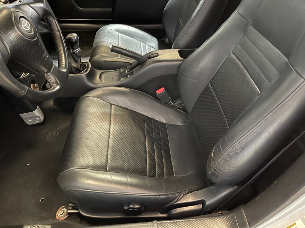 2003 Toyota MR2 Spyder Base - Photo 9
