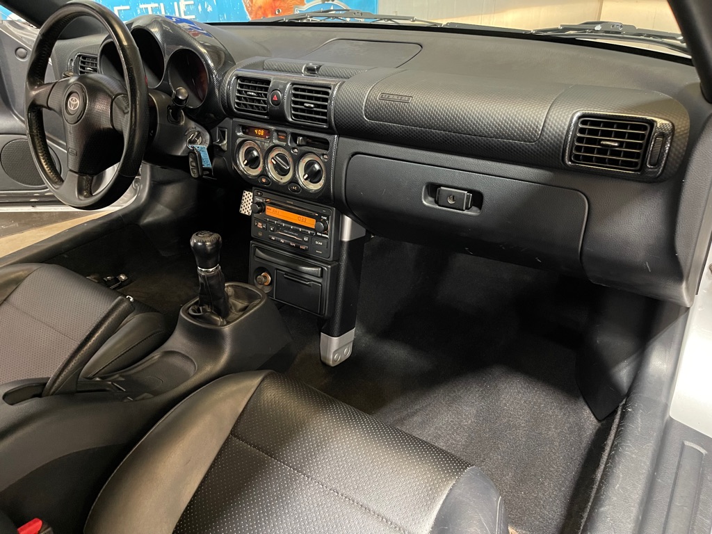 2003 Toyota MR2 Spyder Base - Photo 13