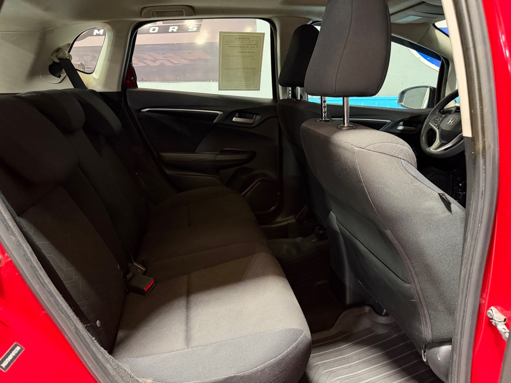 2015 Honda Fit 19