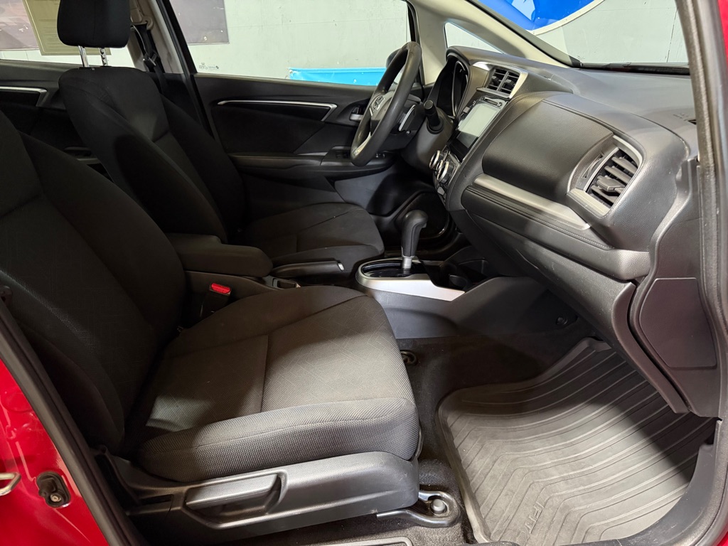 2015 Honda Fit 17